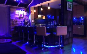 The Beach House South - Blackpool - Entire Holiday Home